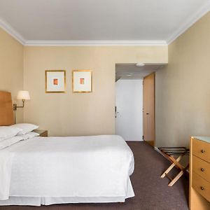 Classic Smaller Guest room 1 Twin or Single Beds