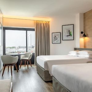 Superior Twin Room Pool Access